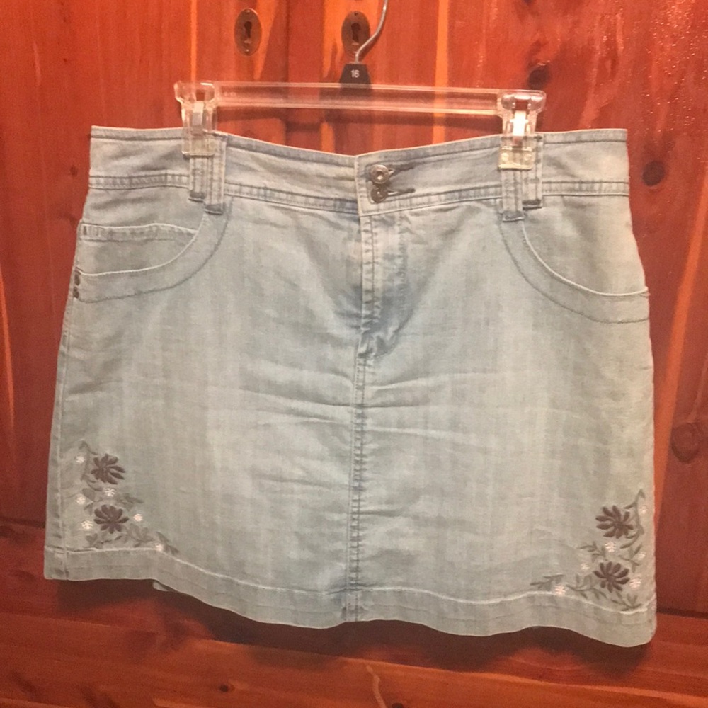 Denim skort with embroidered accents